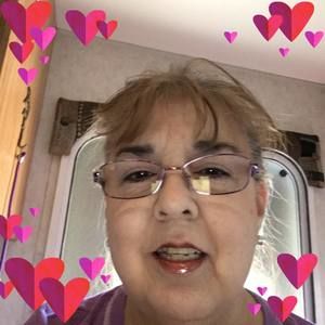 Meet your Posher, Lydia